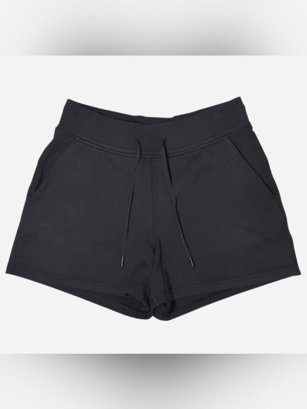 Lululemon Every Moment Short 3.5 Size 8 in Black Lululemon black high-waisted